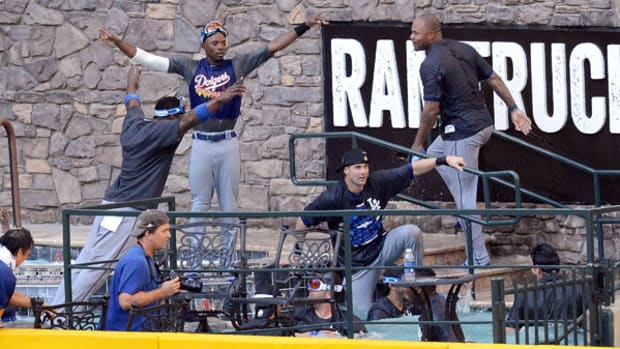 LA Dodgers Clinch NL West, Celebrate By Crashing Arizona's Pool